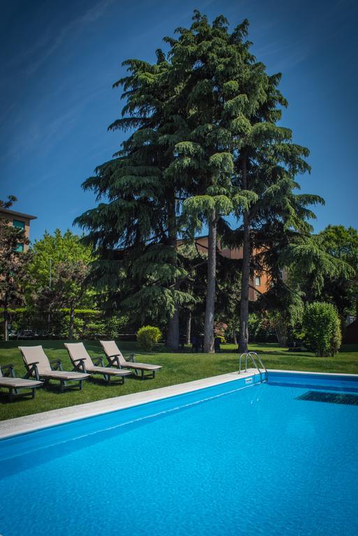 Corvetto Residence Porto Di Mare Mailand Exterior foto